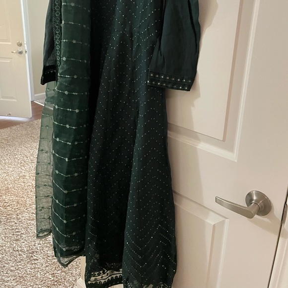 Pakistani Crosstitch Formal Dress 2Pc - Picture 10 of 11